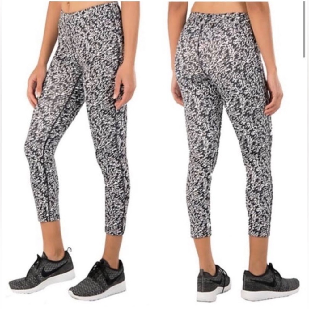 Nike running mid calf legging digital animal print black & white